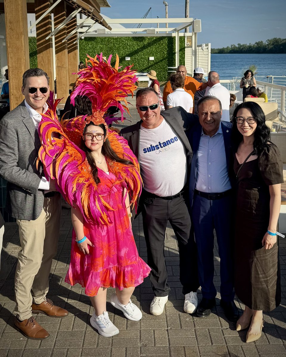 EvanLSolomon's tweet photo. Community is strongest when everyone has a place to belong.

It was a pleasure to join the 10th anniversary of InclusiV yesterday and celebrate a decade of creating a space where people of all abilities can come together, connect, dance and simply enjoy themselves.

Thank you to everyone at Substance Cares for building something so welcoming, and to all the volunteers, families, caregivers, and participants who make this event what it is year after year. Here's to the next 10 years!

🇨🇦
La communauté est à son meilleur lorsque chacun a une place où il peut appartenir.

Ce fut un plaisir de participer hier au 10e anniversaire d’InclusiV et de célébrer une décennie consacrée à créer un espace où des personnes de toutes capacités peuvent se rassembler, se connecter, danser et simplement profiter du moment.

Merci à toute l’équipe de Substance Cares pour avoir créé quelque chose d’aussi accueillant, ainsi qu’aux bénévoles, familles, aidants et participants qui font de cet événement ce qu’il est, année après année. À la prochaine décennie !