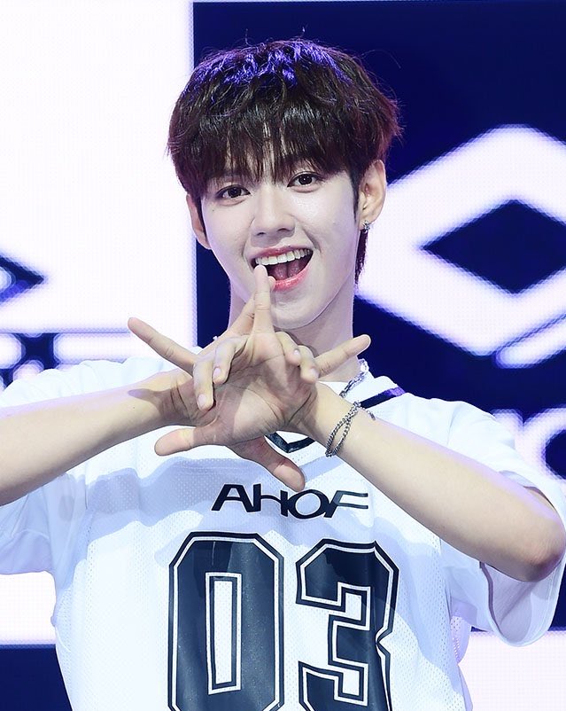 yourstrujly's tweet photo. happy first debut anniversary, yence 🥹🤍 you’ve come a loooong way, and it makes me proud to see all your achievements as a kpop idol. keep shining, my yence~ we will forever be with you~

#AHOF #아홉 #AHOF_JL #제이엘  @AHOF_official https://t.co/g1gW1aNsXk