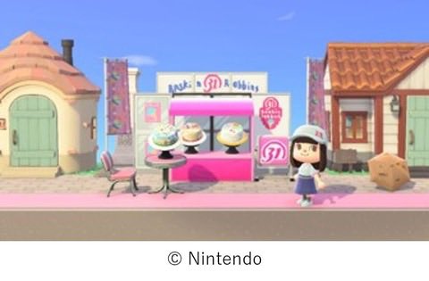 k42wKKihKBGTvXv's tweet photo. ゲーム内にオリジナルの「サーティワン島」が誕生！ 「マイデザイン」も楽しめる
7月1日から、Nintendo Switch用シミュレーション「あつまれ どうぶつの森」から訪れることができる「サーティワン島」が公開される。 

ここでは、夏にぴったりな気持ちのよい空間に、昔のサーティワン風のショップが並ぶショッピングエリアや、写真映え抜群の花壇が広がるアミューズメントエリアなど、見どころがたっぷり。マイホームの1Fは、まるで店頭をそのまま表現したかのような再現度となっており、2Fには、歴代ユニフォームなど、サーティワンの歴史を感じられるミュージアムも展開される。 

他にも、まるでアイスクリームを持っているかのように見える31種類のフレーバーデザインのうちわや、歴代のユニフォームのマイデザインもゲーム内で入手して楽しめる。