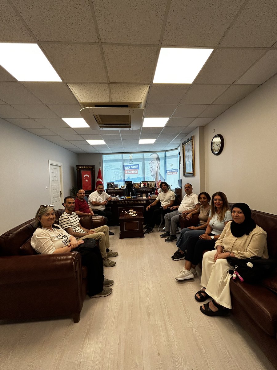 Behadir's tweet photo. İlçemizde AK Parti Genel Merkez MKYK Üyemiz Umut Arman Sonay’ı ilçemizde ağırlamaktan büyük memnuniyet duyduk. Nazik ziyaretleri ve kıymetli sohbetleri için teşekkür ediyor, çalışmalarında başarılar diliyorum. https://t.co/CKp8hRx05u