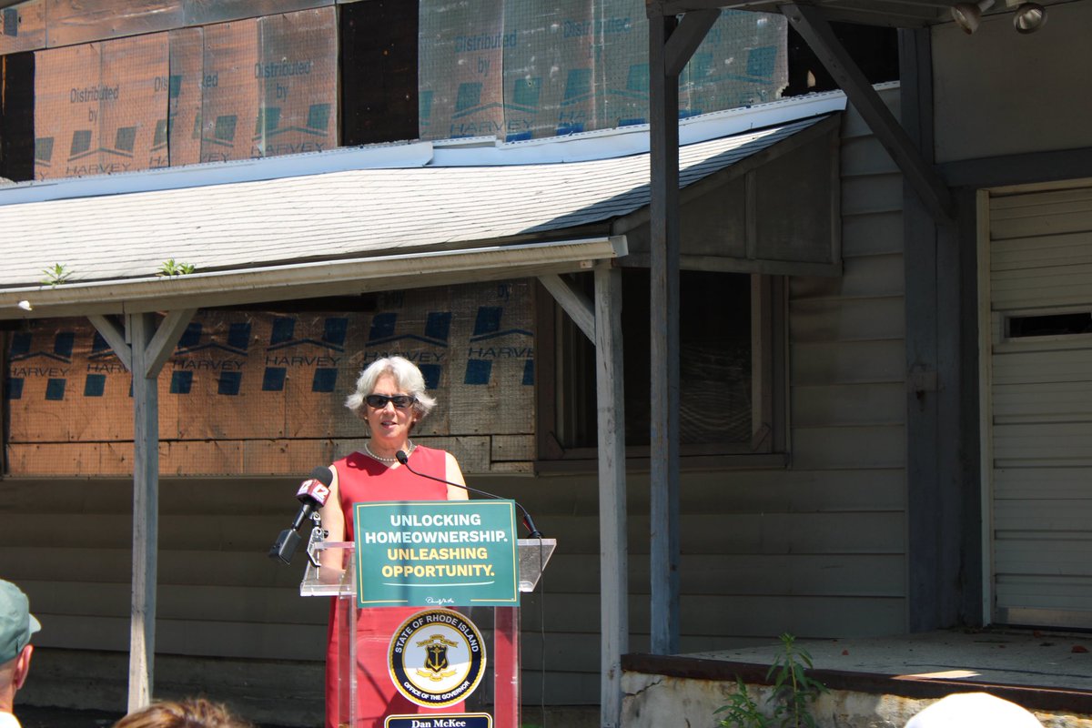RIEOHousing's tweet photo. Yesterday, we awarded $7.5M to expand affordable homeownership opportunities, supporting the development of 172 homes statewide! 🎉

And we’re not done yet. Another $12.5M for affordable homeownership development is now open for applications. 

Read more: https://t.co/310dsjccdT https://t.co/2Bb8eLJUFJ