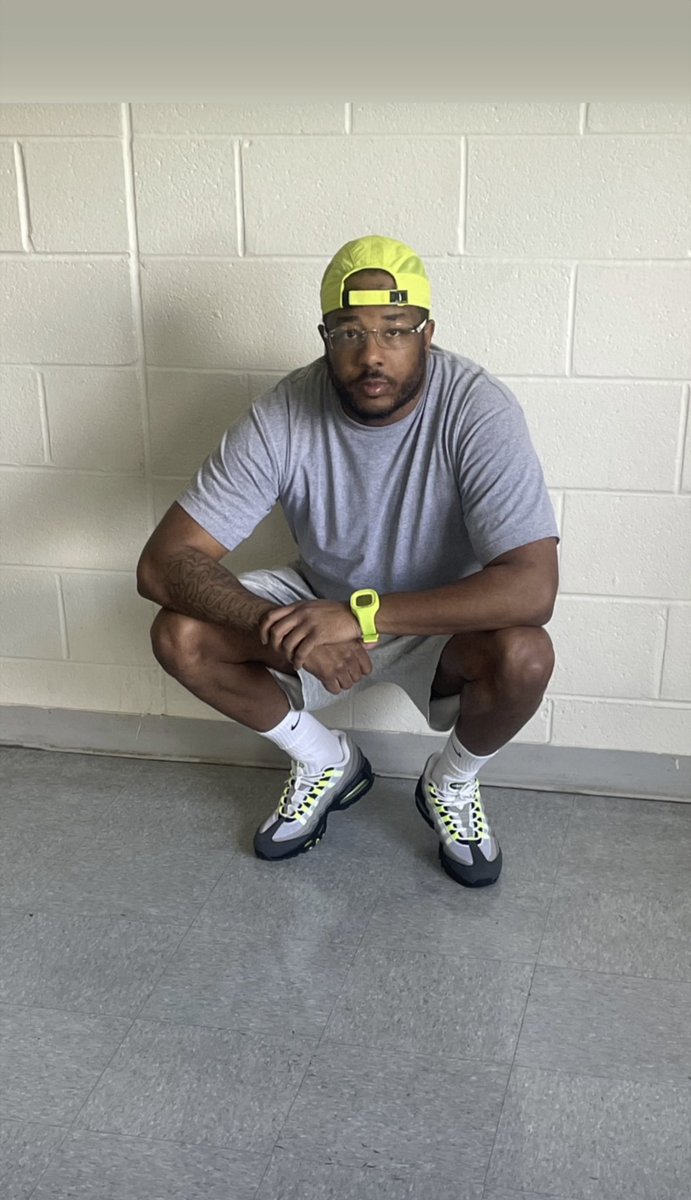 LaidBackLo51's tweet photo. Free My Brother. https://t.co/M6IMOuSJzb
