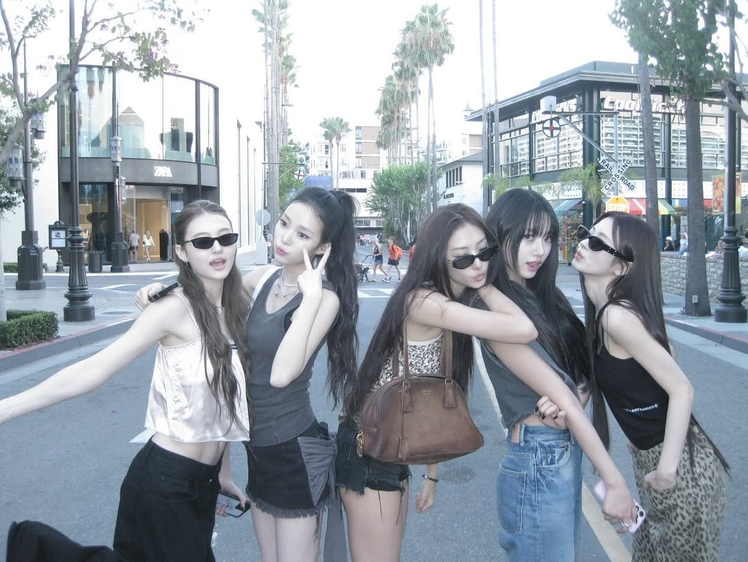 bbbhyq's tweet photo. ฉันขอบคุณลูกเหมียวทั้ง 5 คนที่วันนั้นเดินผ่านตึก tbl เห็นป้ายออดิชั่นแล้วเดินเข้าไปมาก ทำให้ฉันได้เห็นคนสวย ๆ รวมตัวกัน 5 คนแบบไม่ทับเส้นกันเลย  ความสวยนี้ที่ฉันอวยเท่าไหร่ก็ไม่พอไม่หมด ขอบคุณนะจ้ะ ฉันขออยู่เสพความสวยนี้ไปนาน ๆ https://t.co/9QtRYqXjg7