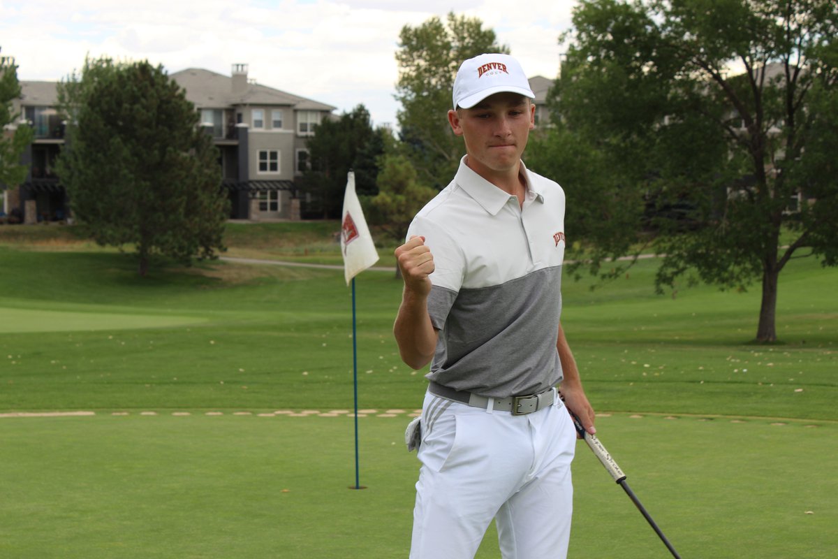 DU_MGolf's tweet photo. Fist Pump Friday
#FunFotoFriday https://t.co/XvYuu6jzyN