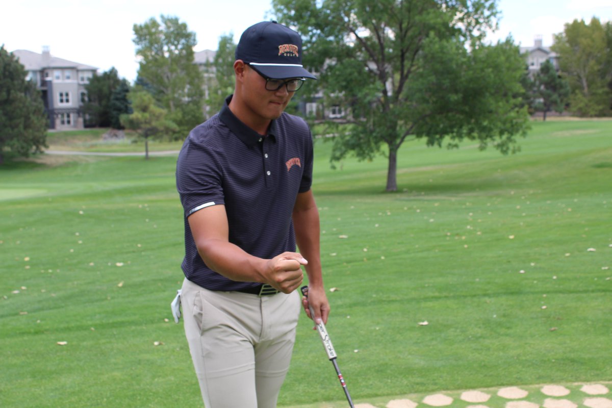DU_MGolf's tweet photo. Fist Pump Friday
#FunFotoFriday https://t.co/XvYuu6jzyN