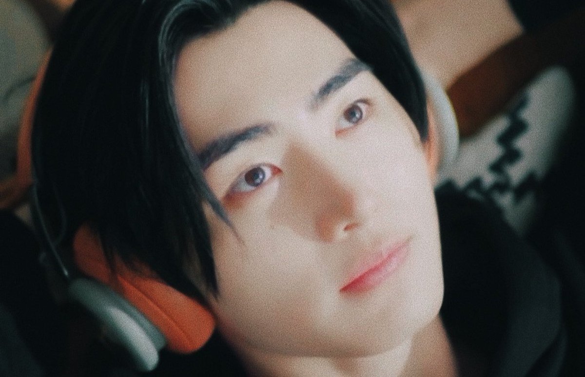 fangshoons's tweet photo. 🎧♡ https://t.co/gBBxosUpdQ