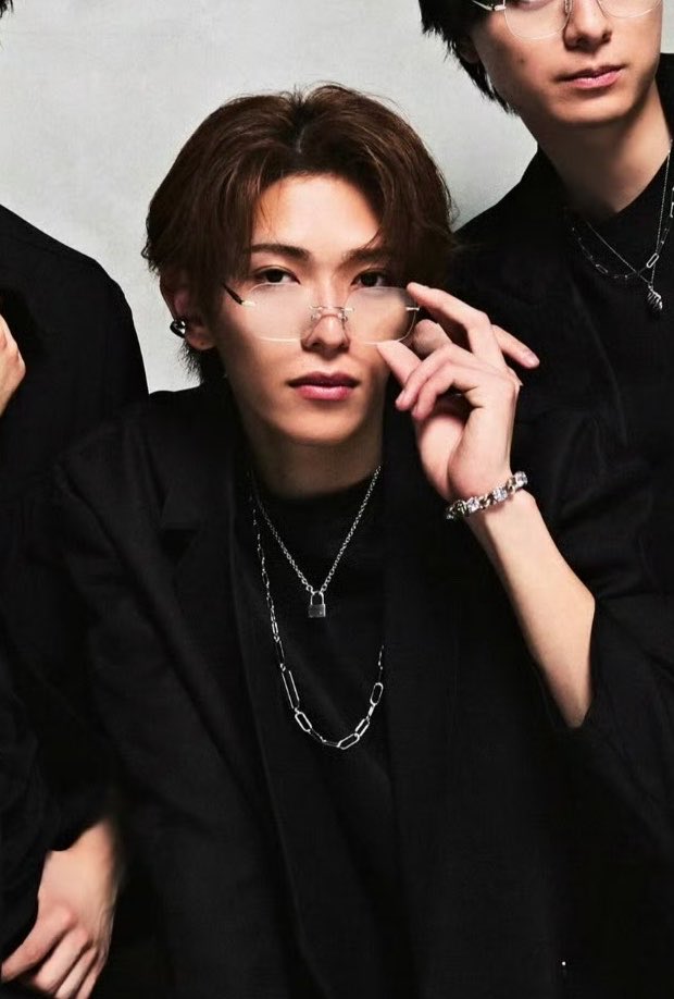 bamtizd's tweet photo. メガネ深田くんo(^-^)o https://t.co/bvOA3tfTKC