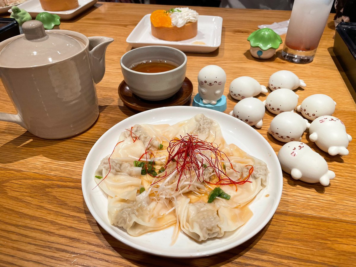 rhcsk88's tweet photo. 二哈カフェに行ってきました～！！
フォロワーさん方に遊んでもろた！！！
早く着いたので待ってるに隣のガチャガチャでめちゃくちゃ遊んだ結果を添えて🦭💕 https://t.co/Y0JJ4EfwRa