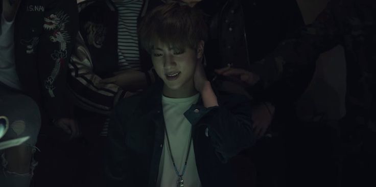LoveHateHimMin's tweet photo. HYYH Jin 🥀 https://t.co/2uUNucgX1T