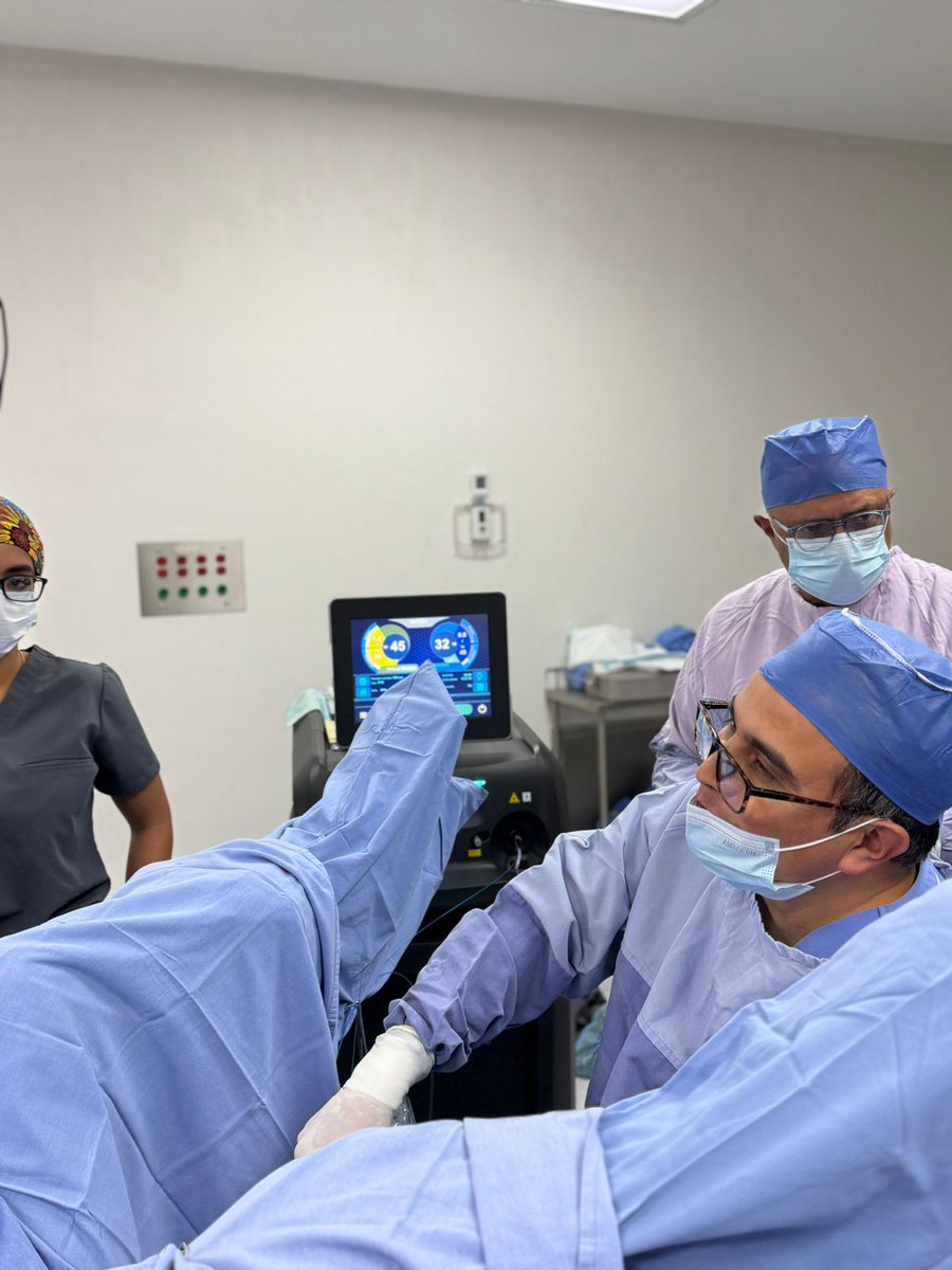 quanta_system's tweet photo. #QuantaSurgicalTrainingLab🚀
👨⚕️Thanks to Dr. @endohugologo
🏥Hospital Ángeles Andares and Hospital México Americano - Guadalajara, Mexico🇲🇽
🩺#CyberHo with #QuantaMagnetoTechnology🧲
👥Doctors from 🇩🇴🇨🇷
#UrologyInnovation #QuantaSystem #BeQuanta https://t.co/EZM1TT3JSa