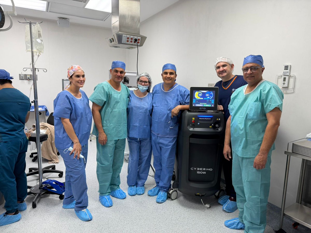 quanta_system's tweet photo. #QuantaSurgicalTrainingLab🚀
👨⚕️Thanks to Dr. @endohugologo
🏥Hospital Ángeles Andares and Hospital México Americano - Guadalajara, Mexico🇲🇽
🩺#CyberHo with #QuantaMagnetoTechnology🧲
👥Doctors from 🇩🇴🇨🇷
#UrologyInnovation #QuantaSystem #BeQuanta https://t.co/EZM1TT3JSa