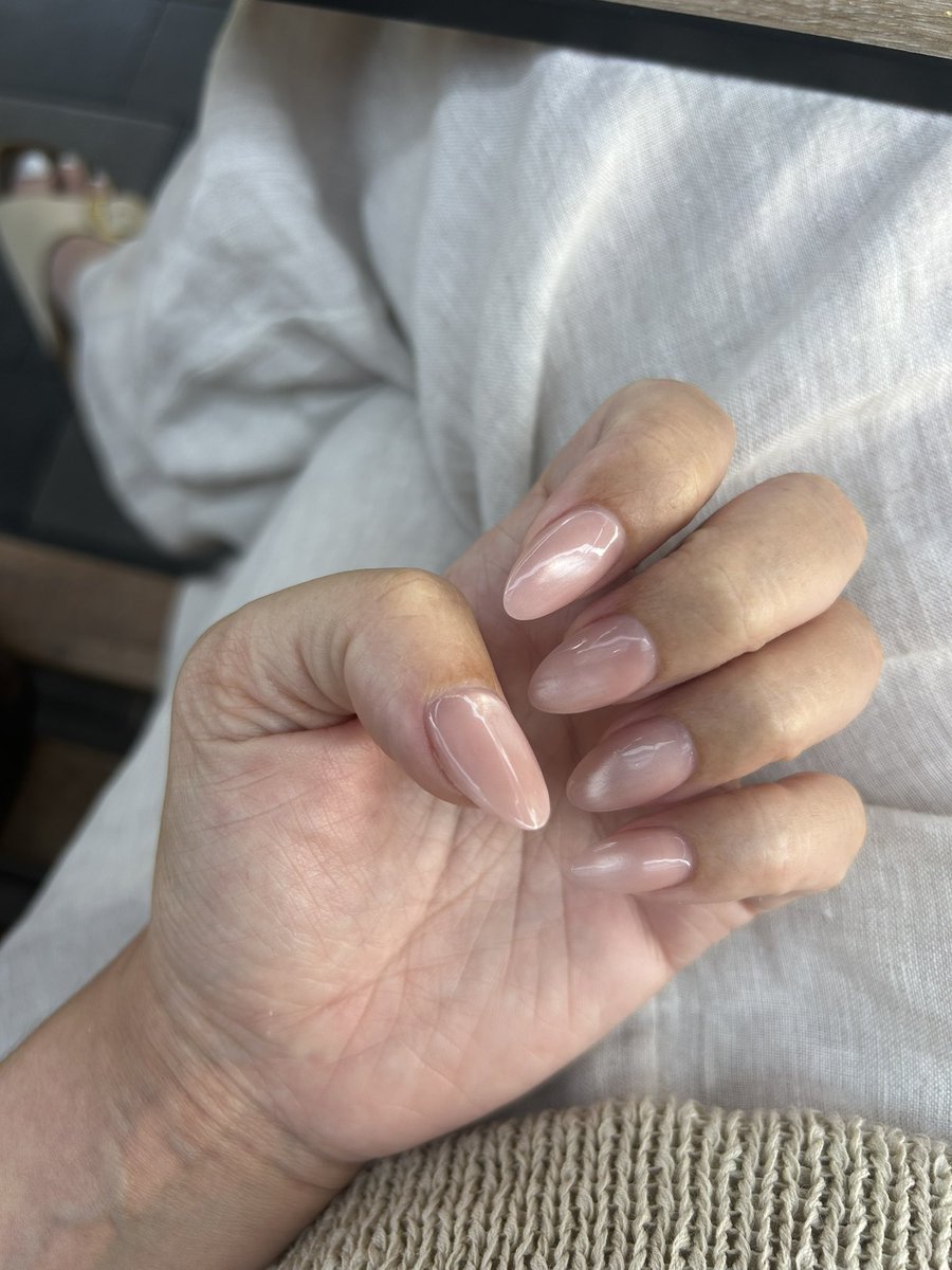 Alpha_Herrin2's tweet photo. Ich hab diesmal den Cat Eye Effect machen lassen, wie findet ihr es? 💅🏼 https://t.co/UsWTgkquKm