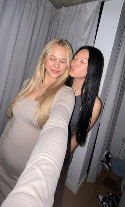 4nnaR2008's tweet photo. Like if you want to get 💞 a dm from me with my girly next to me 🫣 https://t.co/Ey1uRFN3qN