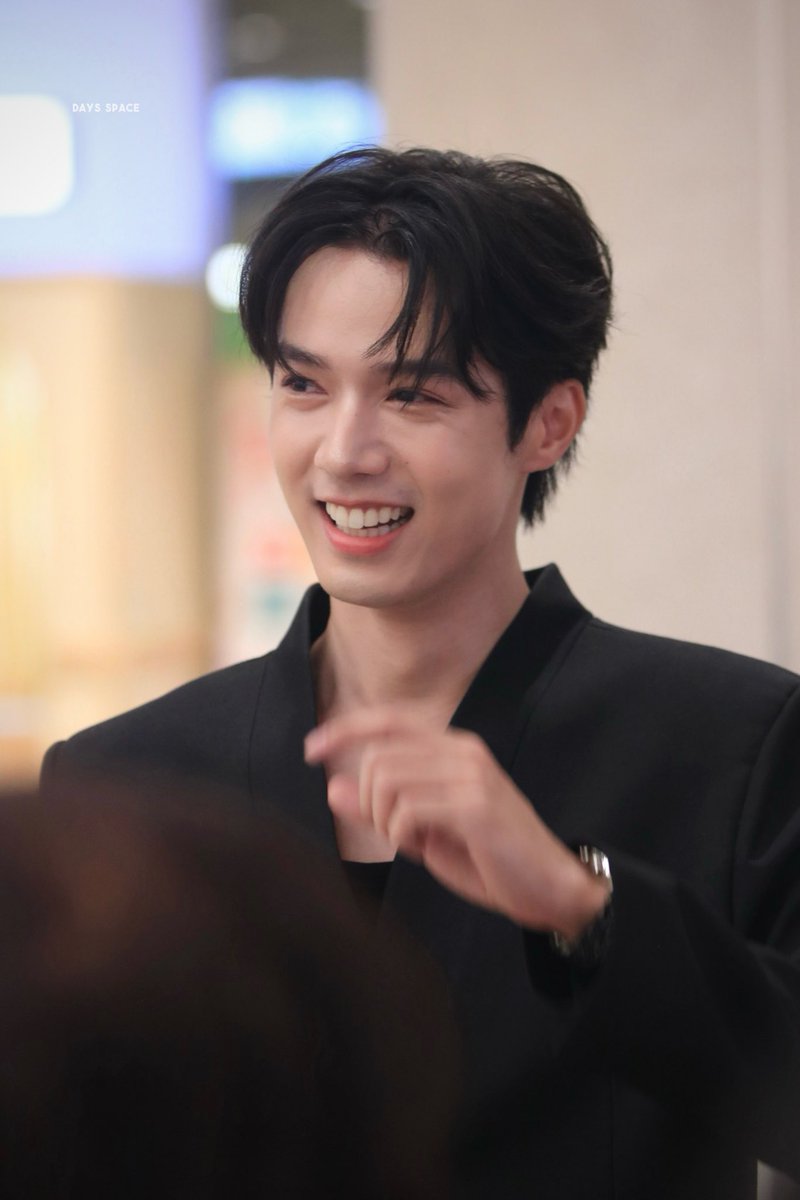 days_space's tweet photo. [260628]_ 

JN WITH TOPS OF BEAUTY ♥️
#jobbiijob #JobThuchapon #จ็อบธัชพล
#FULAER #TOPSOfBeautyByLooks2026 https://t.co/1nOJ9e9u7O