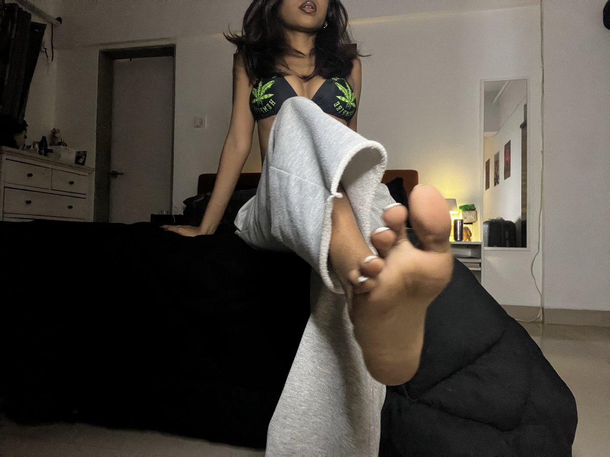 sends4cersei's tweet photo. remember your place https://t.co/nK2UfaLgK5