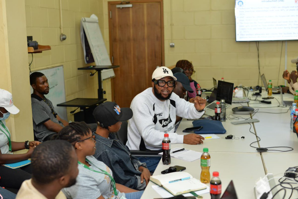 iarsaf_iita's tweet photo. We recently hosted another impactful Research Discourse, bringing together young scientists, fellows, and researchers to share groundbreaking insights from their respective fields.
#IITA #CGIAR #IITABIOSCIENCE #IITARADIO
#FoodSecurity
#IITACapacityDevelopmentOffice https://t.co/O4YYnJUhhe