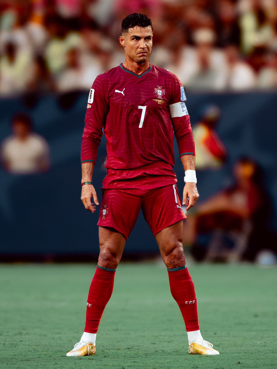 ActuCR7_'s tweet photo. 🚨🚨 𝗖𝗥𝗜𝗦𝗧𝗜𝗔𝗡𝗢 𝗥𝗢𝗡𝗔𝗟𝗗𝗢 🇵🇹 𝗘𝗦𝗧 𝗔𝗖𝗧𝗨𝗘𝗟𝗟𝗘𝗠𝗘𝗡𝗧 𝟭𝟲𝗲 𝗗𝗨 𝗣𝗢𝗪𝗘𝗥 𝗥𝗔𝗡𝗞𝗜𝗡𝗚 𝗕𝗔𝗟𝗟𝗢𝗡 𝗗’𝗢𝗥 𝟮𝟬𝟮𝟲 de @GOAL. 🌕✨

À 41 ans. 😳🇵🇹

Le classement complet :

🥇 Harry Kane 🏴󠁧󠁢󠁥󠁮󠁧󠁿
🥈 Ousmane Dembélé 🇫🇷
🥉 Michael Olise 🇫🇷

4️⃣ Kylian Mbappé 🇫🇷
5️⃣ Lamine Yamal 🇪🇸
6️⃣ Lionel Messi 🇦🇷
7️⃣ Khvicha Kvaratskhelia 🇬🇪
8️⃣ Erling Haaland 🇳🇴
9️⃣ Vitinha 🇵🇹
🔟 Luis Díaz 🇨🇴

1️⃣1️⃣ Vinícius Jr 🇧🇷
1️⃣2️⃣ Declan Rice 🏴󠁧󠁢󠁥󠁮󠁧󠁿
1️⃣3️⃣ Gabriel Magalhães 🇧🇷
1️⃣4️⃣ Bruno Fernandes 🇵🇹
1️⃣5️⃣ Achraf Hakimi 🇲🇦
1️⃣6️⃣ Cristiano Ronaldo 🇵🇹
1️⃣7️⃣ Lautaro Martínez 🇦🇷
1️⃣8️⃣ Raphinha 🇧🇷
1️⃣9️⃣ Ismael Saibari 🇲🇦
2️⃣0️⃣ Bukayo Saka 🏴󠁧󠁢󠁥󠁮󠁧󠁿