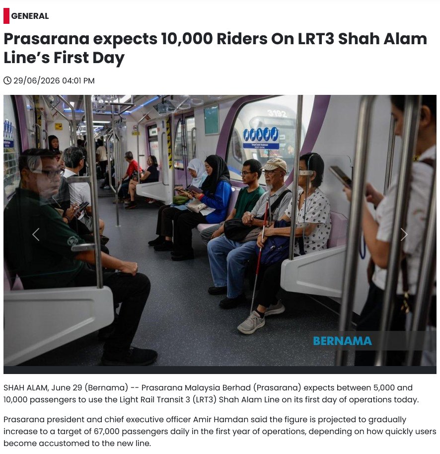 Natcromancer's tweet photo. A lot of people don't seem to realise just how much of a success the LRT Shah Alam Line has been

Prasarana was expecting 5,000 - 10,000 riders on Day One. Hopefully 67,000 daily riders "in the first year"

There were 62,000 riders. On Day One. https://t.co/OKwDU4mdQs