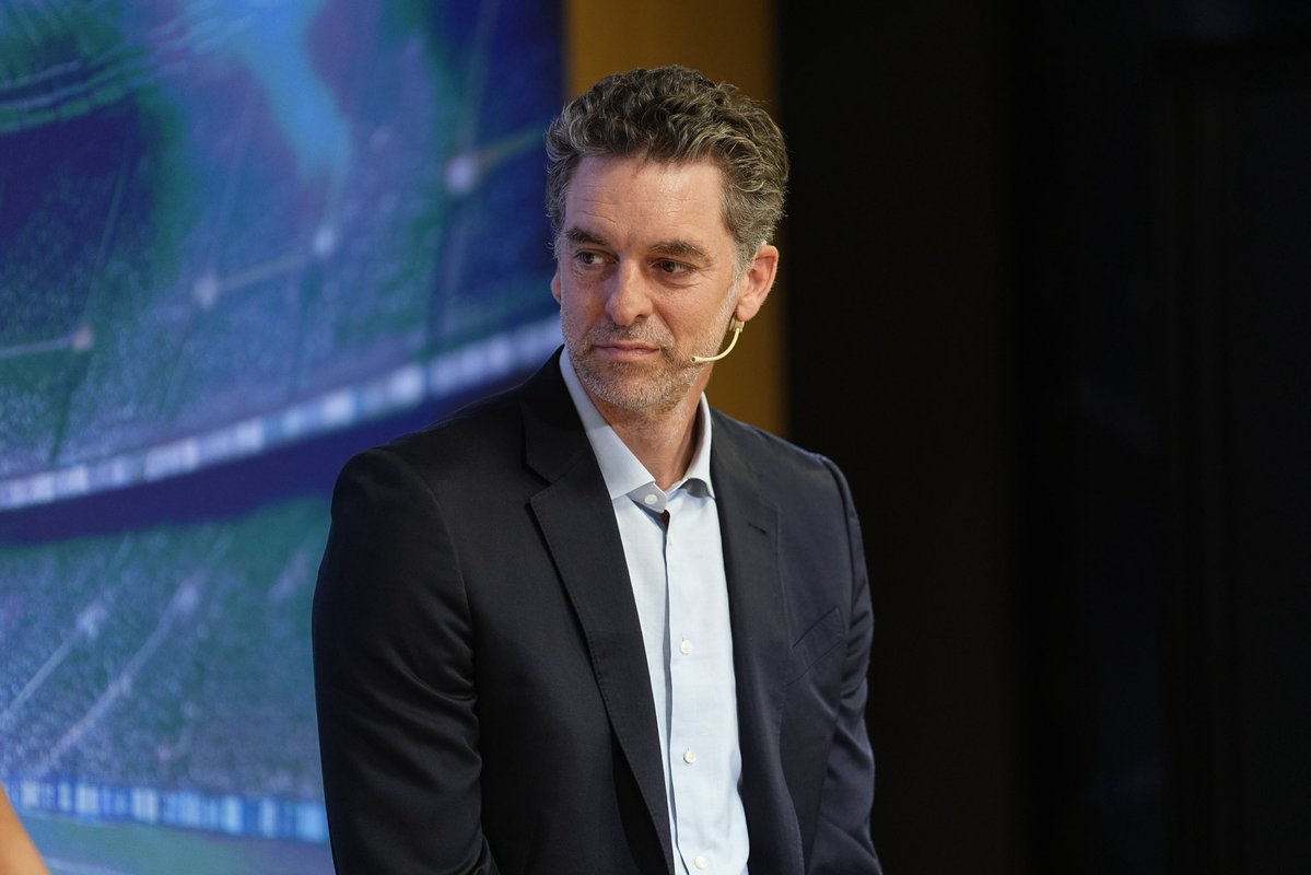 LigaF_oficial's tweet photo. 🎙️ Pau Gasol (@paugasol): “El trabajo bien hecho todos estos años, el potencial que tiene de crecimiento y de mejora, creemos que con esta operación y este trabajo que vamos a hacer conjuntamente podemos seguir con esa progresión, ese compromiso y ese crecimiento a largo plazo”. https://t.co/Q90rxd1dAP