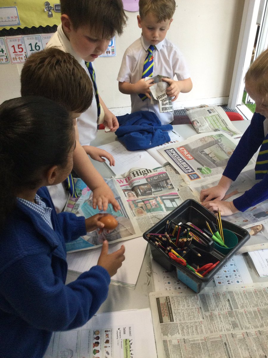 LMace354645's tweet photo. @SwingatePrimary Today in Lion Class in Science we were trying to find what materials would be best to use to protect Humpty Dumpty from breaking when he fell off his wall. We had so much fun wrapping him up and testing our experiment. 🥚 👑 https://t.co/nP1T2kGJBu