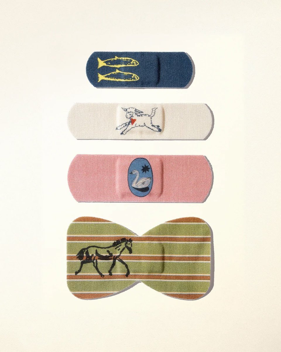 300moods's tweet photo. cute bandages https://t.co/pPBhhdatXq