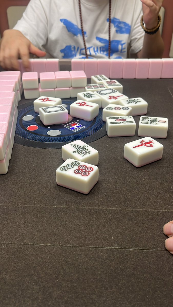 dazhe888's tweet photo. 今天真他妈被btc心情搞砸裂了 跟跌不跟涨 打打小麻将 和发小们逗逗乐儿 保持好心态 https://t.co/eII90VDgtL