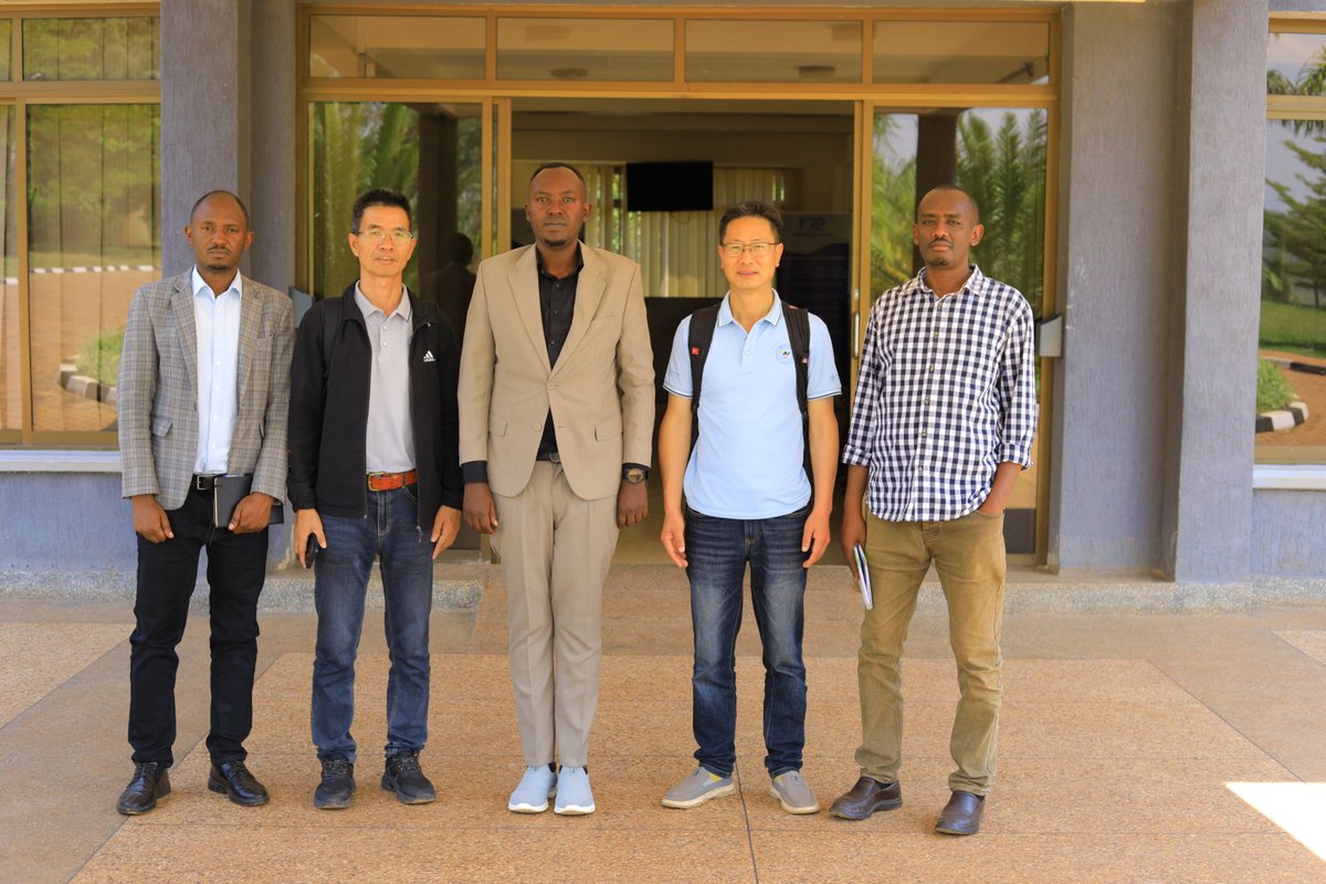 GishariCollege's tweet photo. Today, Dr. Gervais Mwitende, the Principal of RP Gishari College welcomed a delegation led by Prof. Jason from Jinhua University of Vocational Technology, China, to the Agricultural Engineering Department. The visit focused on identifying opportunities for collaboration, such as developing online platforms for faculty and students’ skills exchanges and providing practical training in machinery operations and maintenance. The delegation also toured the Agricultural Mechanization Workshops to observe the college’s ongoing progress. @RwandaPolytec