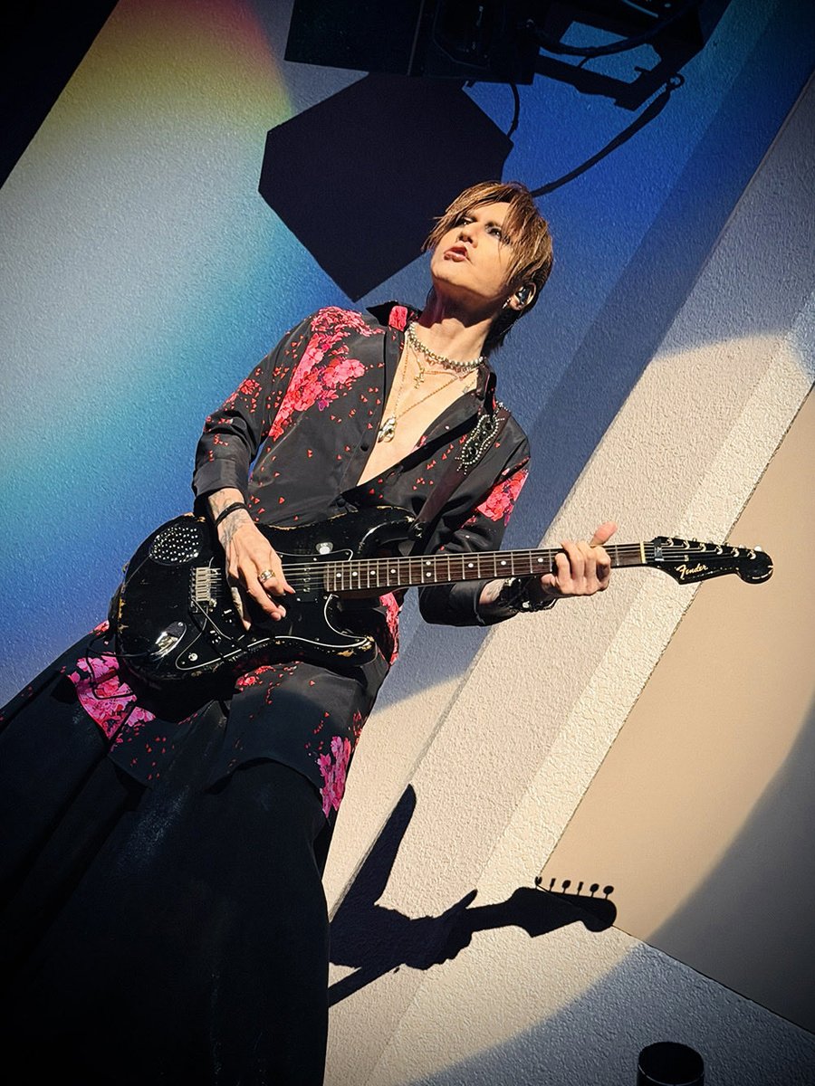 SUGIZOofficial's tweet photo. [RADIO] Fm yokohama84.7から #SUGIZO がお送りするラジオ番組「#Rebellmusik」。
大変遅くなりましたが、5/24の第256回目放送でOAした音楽の詳細を番組公式ブログでご紹介しています。
番組は #radiko タイムフリーでもお楽しみいただけます。
次回の放送もお楽しみに!!
https://t.co/D2WHsiTAeQ https://t.co/luSQa7LWMI