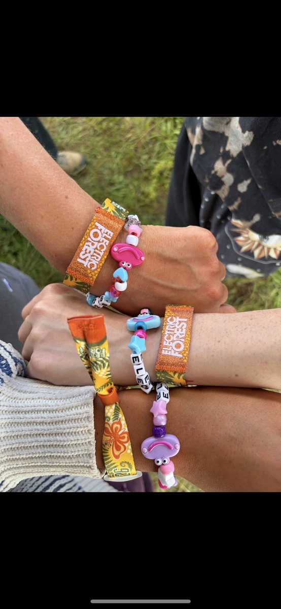 _megnugget's tweet photo. I’m going to have post electric forest depression for the next 4 business months. What a time. 🥰🍄🌛🌳 https://t.co/u9SgPLKb5w