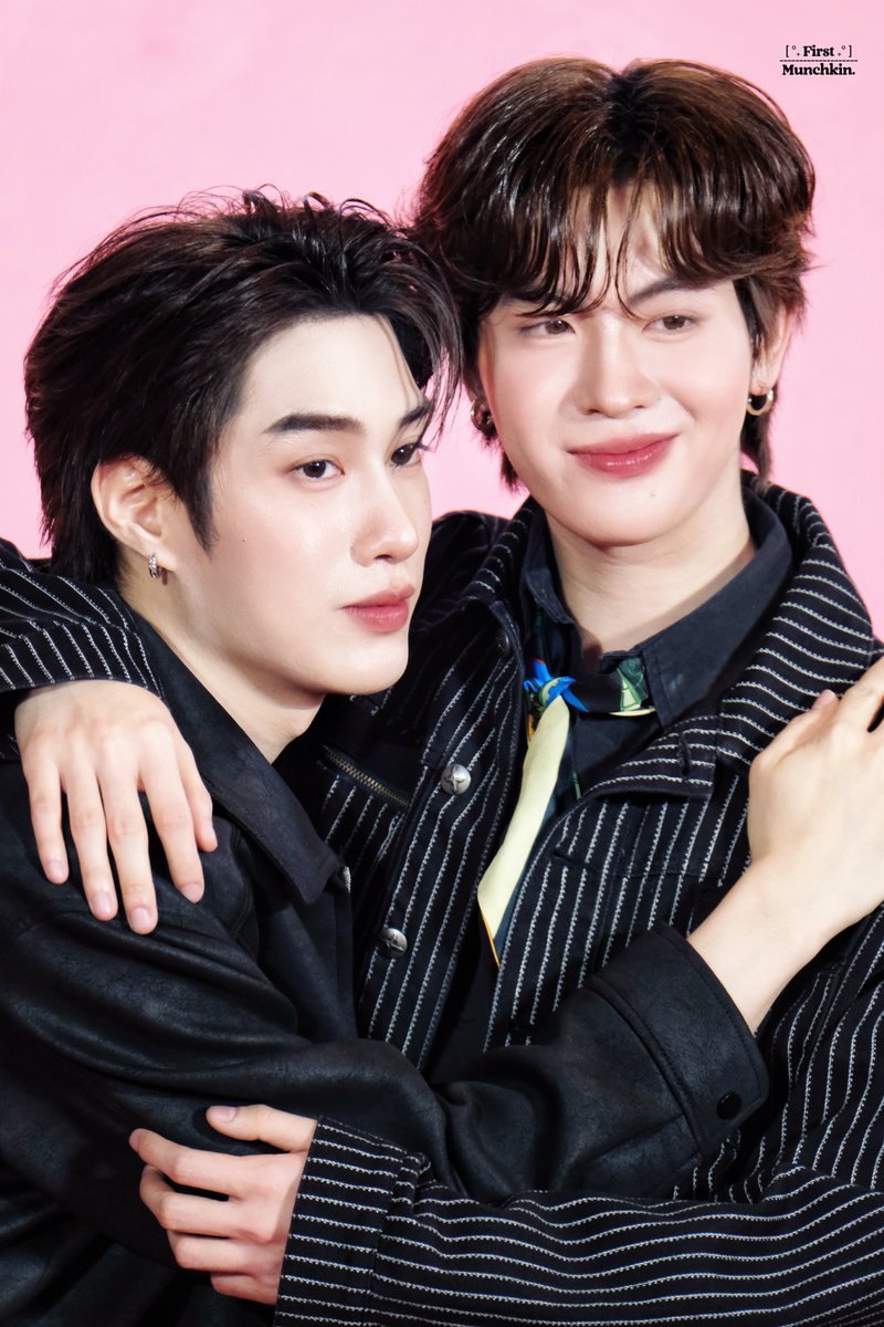 1stmunchk's tweet photo. 📸 : 𝟯𝟬 •𝟬𝟲•𝟮𝟲 | 𝐂𝗲𝗻𝘁𝗿𝗮𝗹 𝗪𝗲𝘀𝘁𝗴𝗮𝘁𝗲
🐰: #Firstone  #TLE_mtm

• เฮียวรรณกับน้องเติ้ลกม 🤭💞

MISE EN SCENE WITH TFO
☘︎ #MISEenSCENEwithTFO 
☘︎ #1stMunchkSnap https://t.co/v9stbnb1eu