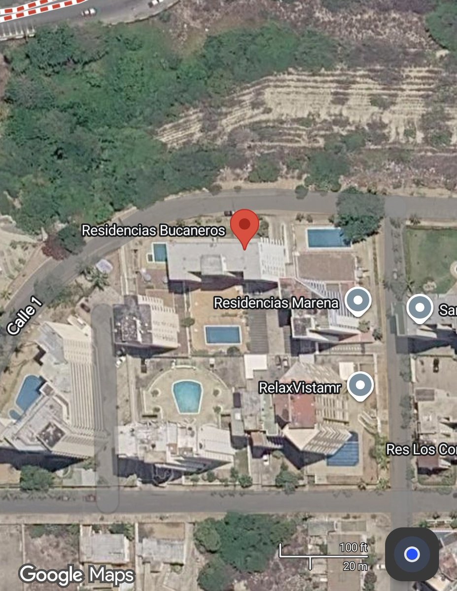 jairspineda's tweet photo. En Las Residencias Bucaneros, en Catia La Mar, están requiriendo agua y comida, para los rescatistas que están trabajando en el lugar

Hay representantes de Vietnam y Georgia, y han detectado vida entre sus escombros

*Imagen referencial

Contacto para coordinar: +58 414-6088954 https://t.co/7eUH8QsPRk
