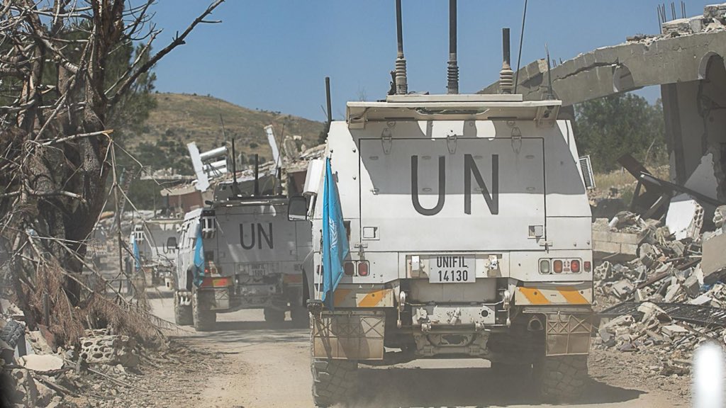 UNIFIL_'s tweet photo. Amidst months of intense violence in south Lebanon, UNIFIL peacekeepers have remained in their positions across their area of operations and along the Blue Line to monitor developments, report on the situation, and assist affected communities. 🧵 https://t.co/XYUfu5pJNz