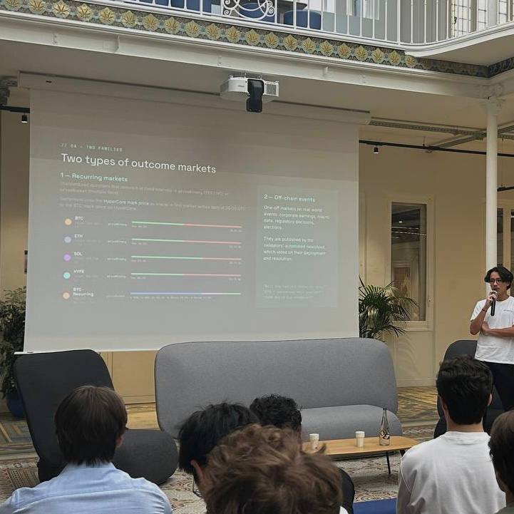 HyperliquidFR's tweet photo. Hier soir, Hyperliquid France a eu l'opportunité de participer au 1er meetup prediction market en France, organisé par @BetOnShard, @radion_app, @PolycoolApp et @kash_bot.

Nous avons donné un talk et participé à des discussions, entourés de @Kalshi et @fdj_united Ventures

Les slides sont disponibles dans les commentaires