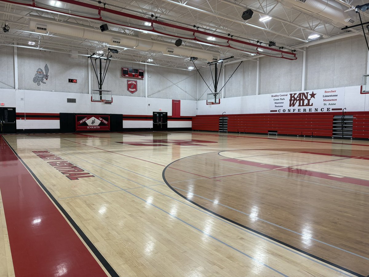 bmchsbball's tweet photo. Last day of youth camp 13 weeks, 3 gyms and more importantly intentional reps!! ☘️🏀☘️ #APLAYERSPROGRAM https://t.co/3vNn52EecU