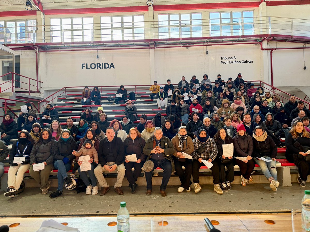 PajaroEnciso's tweet photo. Realizamos el lanzamiento del programa “Uruguay Impulsa” que dará empleo a cerca de 160 personas en todo el departamento, en importantes obras. Felicitaciones a todos los beneficiarios del mismo, sin dudas una muy buena oportunidad! @FloridaIDF https://t.co/JKyEKTQKvs