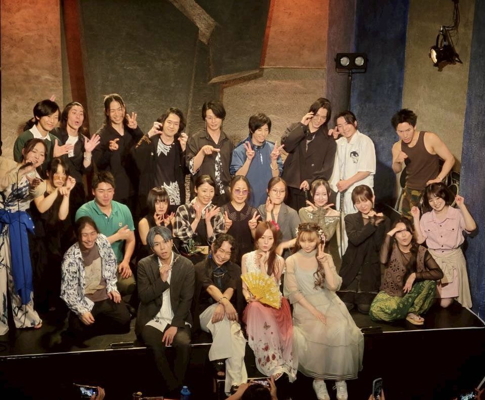 jun_mitani_0502's tweet photo. #最果ての花 アフターイベント昼夜終演いたしました！
本当に素敵な座組だったな〜！！最高に楽しかったです！
盗賊団メノウとして生きた時間は、これからの僕の血となり肉となる、ありがとなメノウ！
もっと先に向かってドンドン進んで行くよ！

追記  僕はサイコパスじゃありませんよ？
 #偉伝或 https://t.co/HIE4wAcEg2