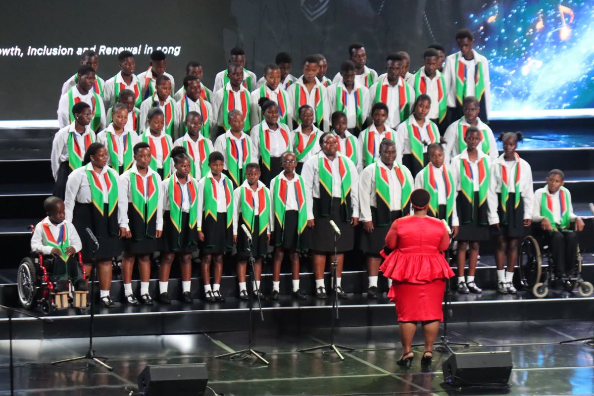 DBE_SA's tweet photo. #ChoirClass 🎶 | A chamber choir is a smaller choral ensemble where every section must blend with precision, balance and expression.
As a continuation of the Farm & Small Schools category, the learners sang their rendition of Nkamogele Morena by OG Modutwane, the choirs delivered a deeply moving performance. The title, meaning “Receive Me, Lord”, carries themes of reflection, faith and surrender, allowing the choirs to showcase emotional depth alongside vocal strength.
#2026ABCMotsepeSASCE #EducationZA #GovZAUpdates #SASCE2026 #SASCE26Years #SchoolChoirs #ChoralMusic #PowerOfSong #ArtsInEducation #YouthMonth #InclusiveEducation