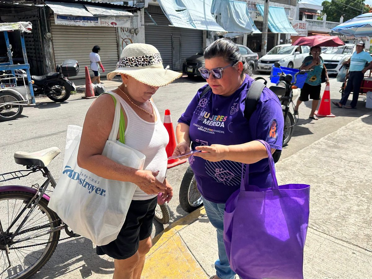 IMujerMerida's tweet photo. 🟣 ¡La Brigada Aliadas Contigo llegó a Mulsay🙋🏽‍♀️

Nuestras brigadas continúan redoblando esfuerzos para acercar información sobre la Línea Mujer 📞 y orientación a más mujeres sobre nuestros servicios 📣 https://t.co/uAivxU0Inp