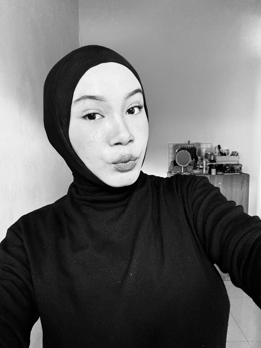 lisyaaraa's tweet photo. 💋 https://t.co/17nWYIlM07