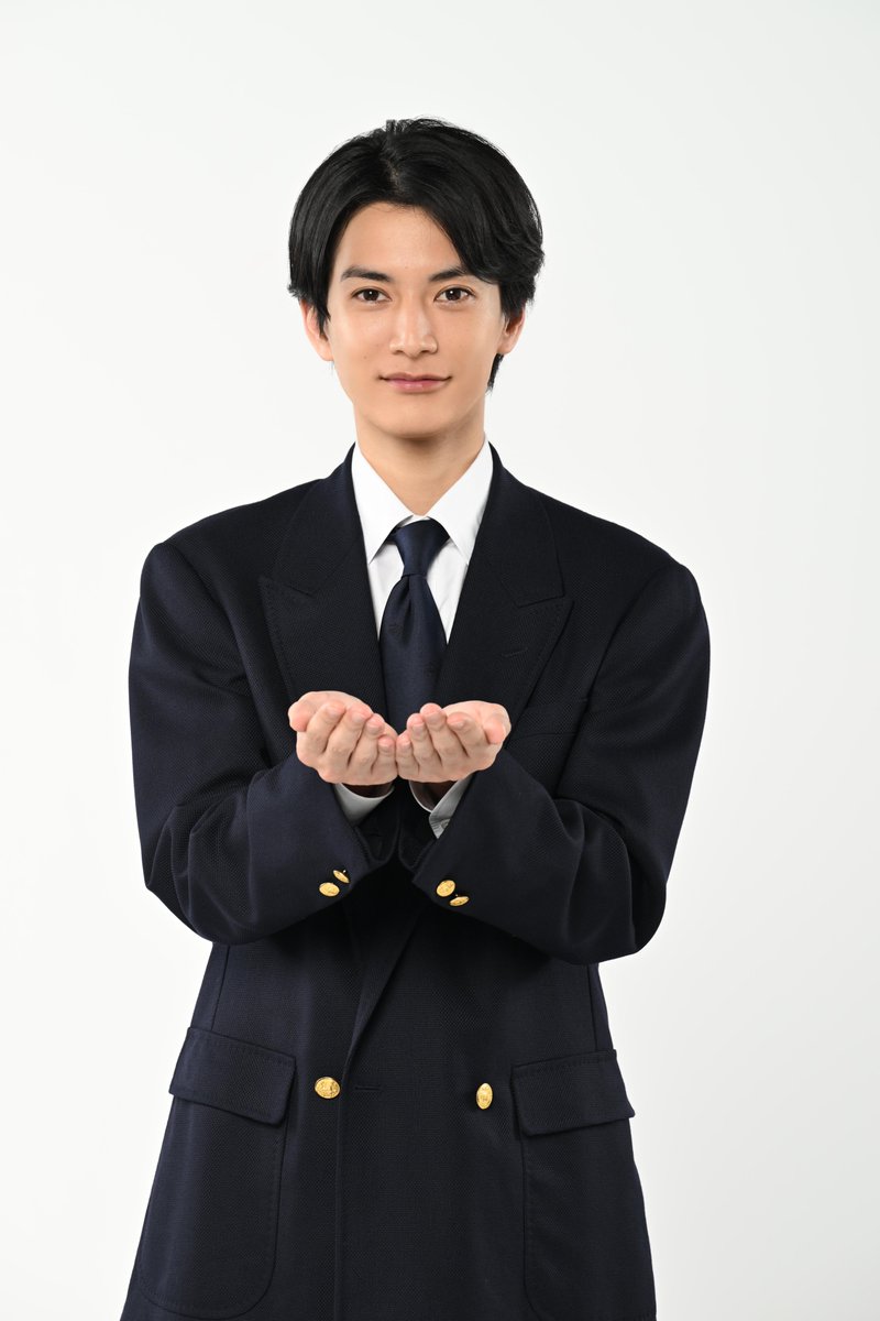 oricon's tweet photo. 【📺『ZIP!』】

渡邊圭祐、水曜パーソナリティー就任✨
「少しでも頑張ろうと思える存在になれるよう」

前任・戸塚純貴からバトンタッチ

🔻コメント全文
https://t.co/vxrRXbF6l6 https://t.co/aAuAJ6DdeT
