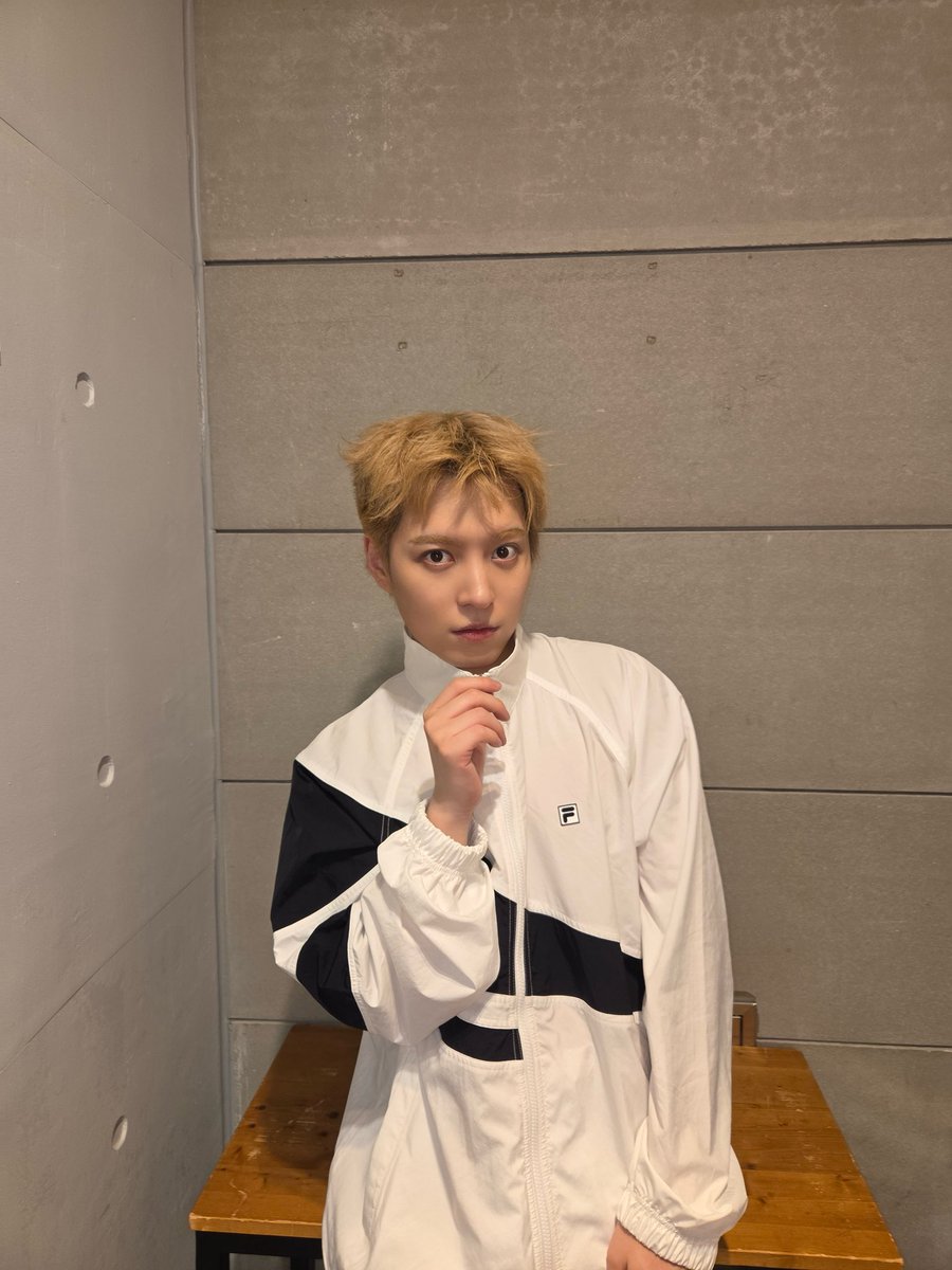 OmegaX_members's tweet photo. [#OX]

5주년 팬미팅 너무 행복했어 항상 고마워 ♡ 

#OMEGA_X #오메가엑스 
#휘찬 #HWICHAN https://t.co/xTLjrwMFAY