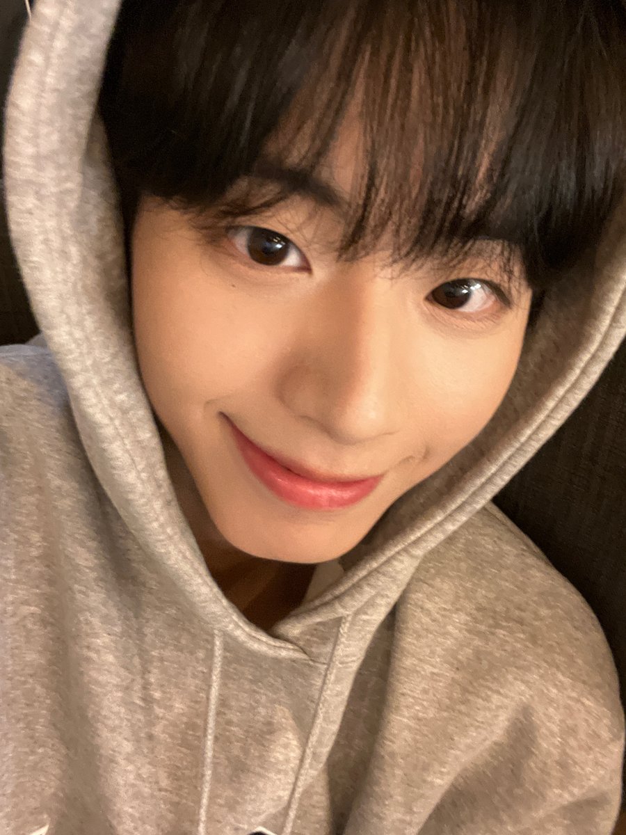 906files's tweet photo. 260701 jeongwoo weverse update

" 🎉Photos to celebrate the 1st debut anniversary of AHOF 🎉 "

#AHOF #아홉 #JEONGWOO #서정우 https://t.co/lC66JoT2y3