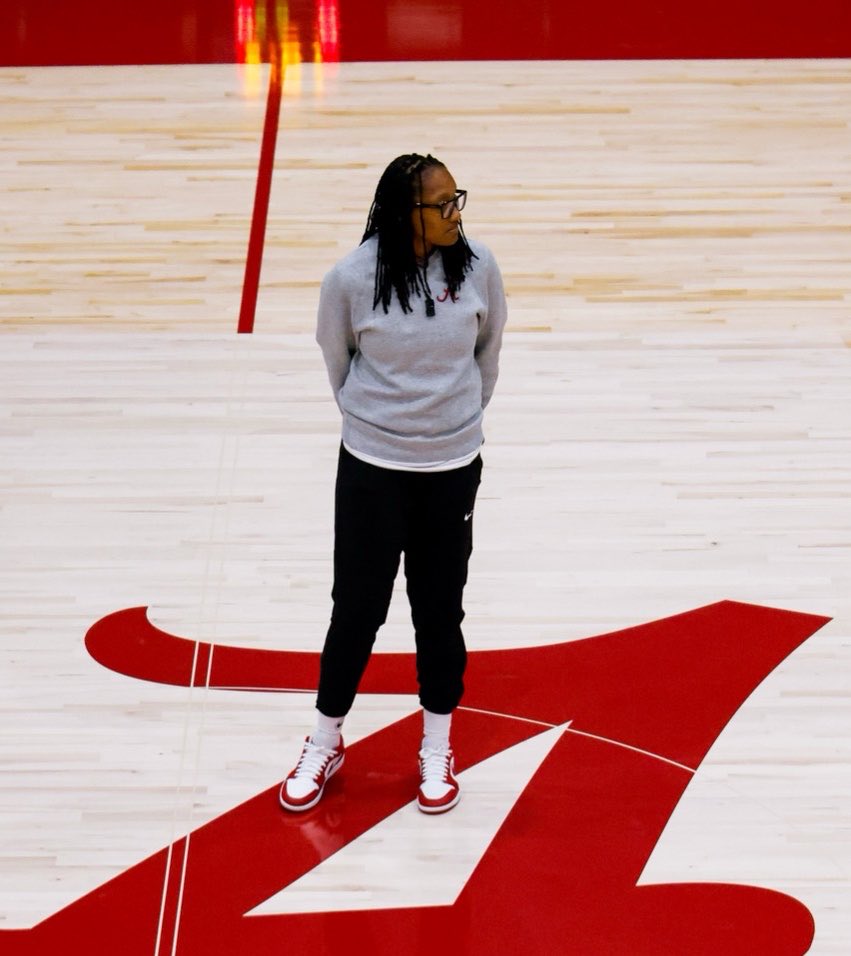 AlabamaWBB's tweet photo. Back in the gym soon! ⏳

#RollTide https://t.co/kC7rzJY0YH