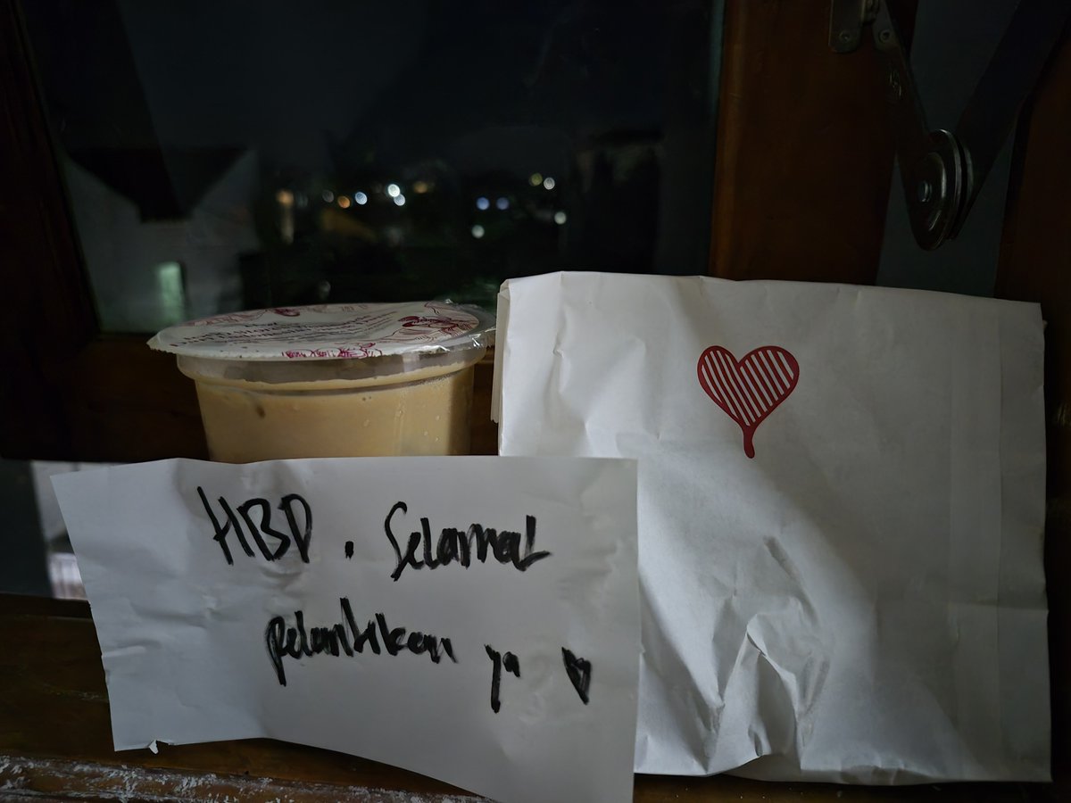 eehosxin's tweet photo. how sweet punya teteh begini, tlong aamiin kan semua doa baik buat teteku @Saabbiin permudah segala urusannya dalam sehat, karir dan jodoh, lancarkan urusannya dan segala impiannya🥰 https://t.co/0BPGrN9kbD