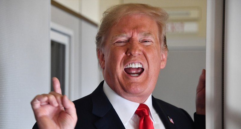 AK33Astrology's tweet photo. Donald Trump is a self-admitted germophobe.

He has openly spoken about disliking handshakes and being extremely germ-sensitive.

He is a Life Path 4.

And one classic trait of 4s is being very particular about cleanliness, order, and personal boundaries.

4s usually show OCD-like tendencies more than most other numbers.