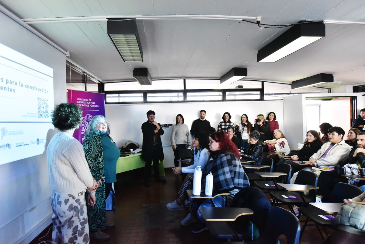 defensoriaPBA's tweet photo. 🏳️‍🌈 Desde la Defensoría LGBT+ participamos del encuentro “Prácticas e imaginarios para la construcción de arquitecturas disidentes” en la @unlp https://t.co/kDAboOLkrN