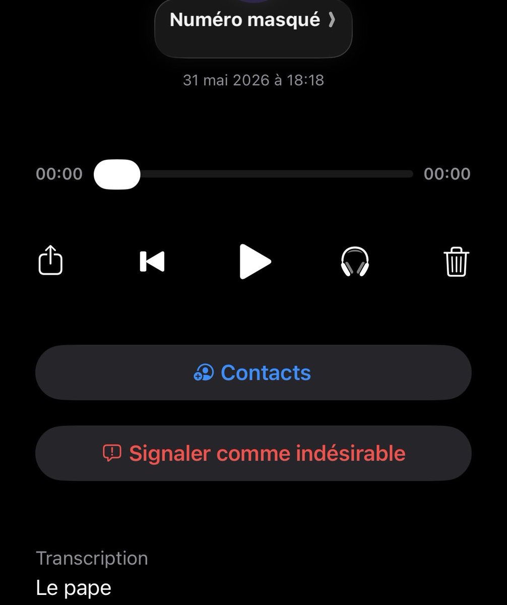 dylan_anonyme's tweet photo. Pitié les 4 c’est la même femme qui me harcèle en se faisant passer pour le pape , le manager , le livreur , MÊME CLOVIS MON COLLÈGUE DE TAF https://t.co/679Ga62Nt7