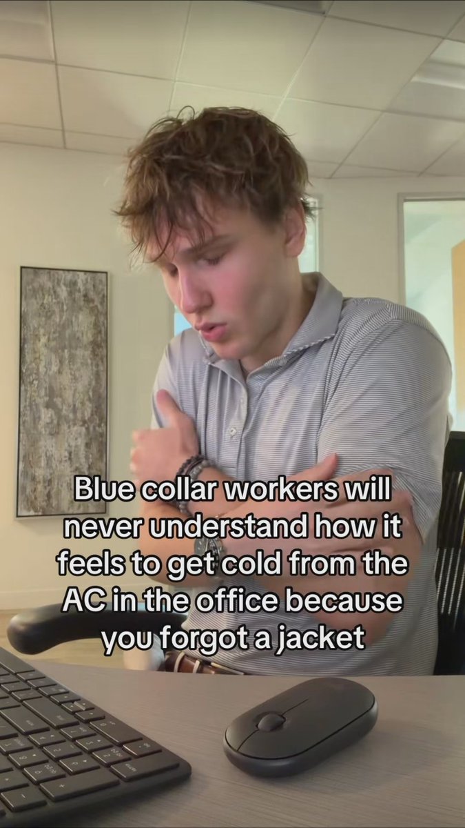 memechaotic's tweet photo. Bruh 😭 https://t.co/PwJ5p1Z4LI