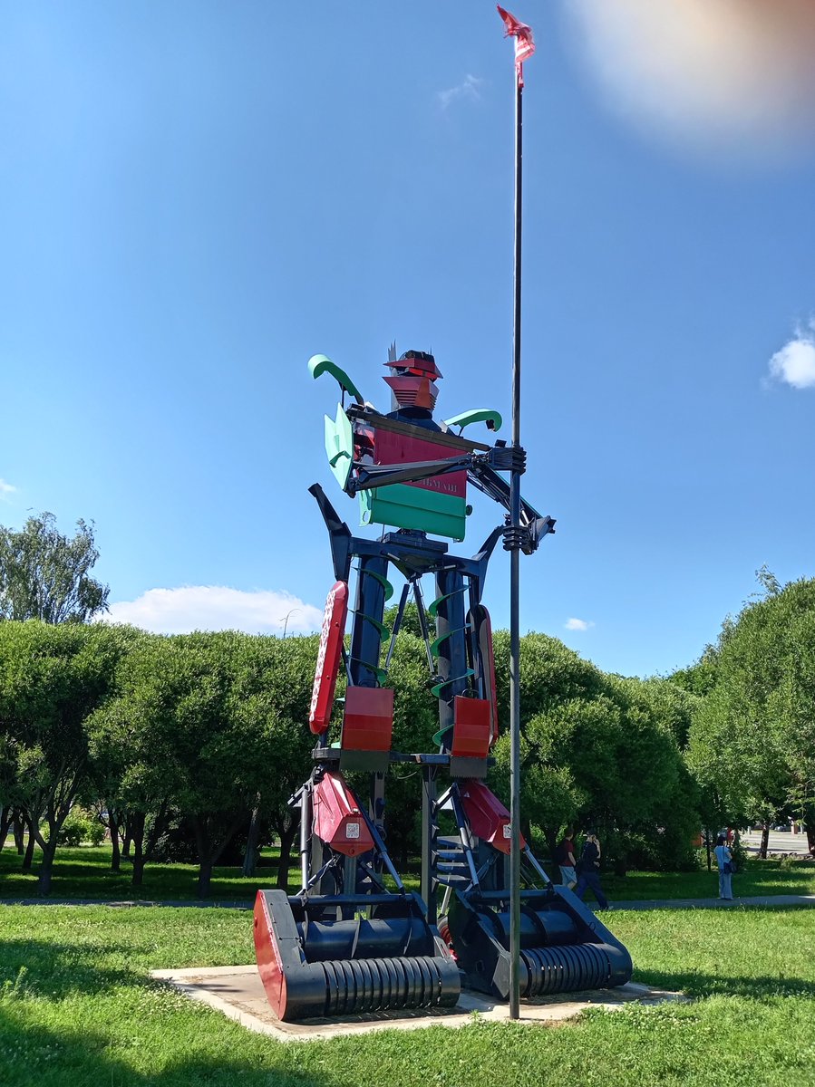 Mikelocesterla2's tweet photo. We have Transformers at home.
Belarus Edition https://t.co/9f9Yz9JYno