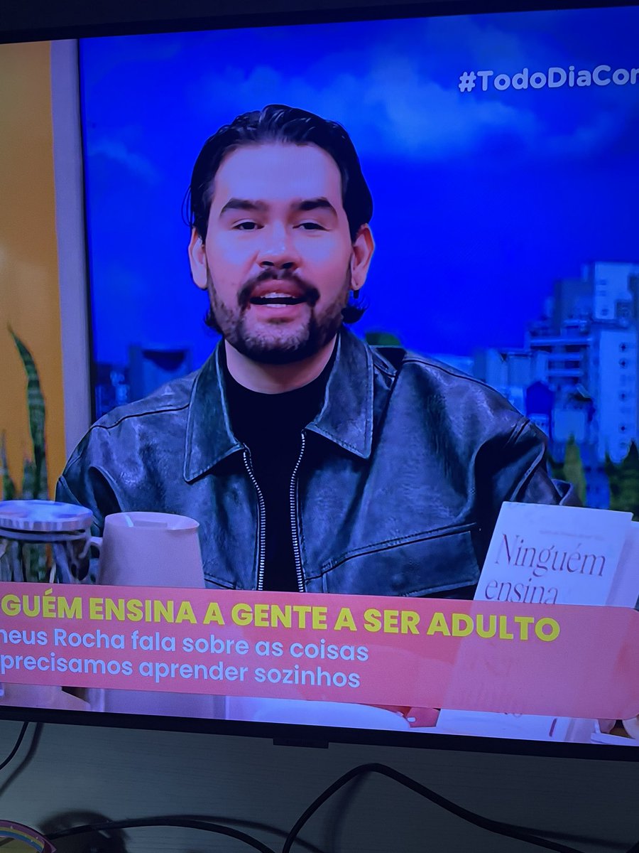 Phyllipej's tweet photo. Correndo aqui pra comprar esse livro , obrigado #TodoDiaComBetaBoechat ,  tem na Amazon https://t.co/ZgeRcAvruE